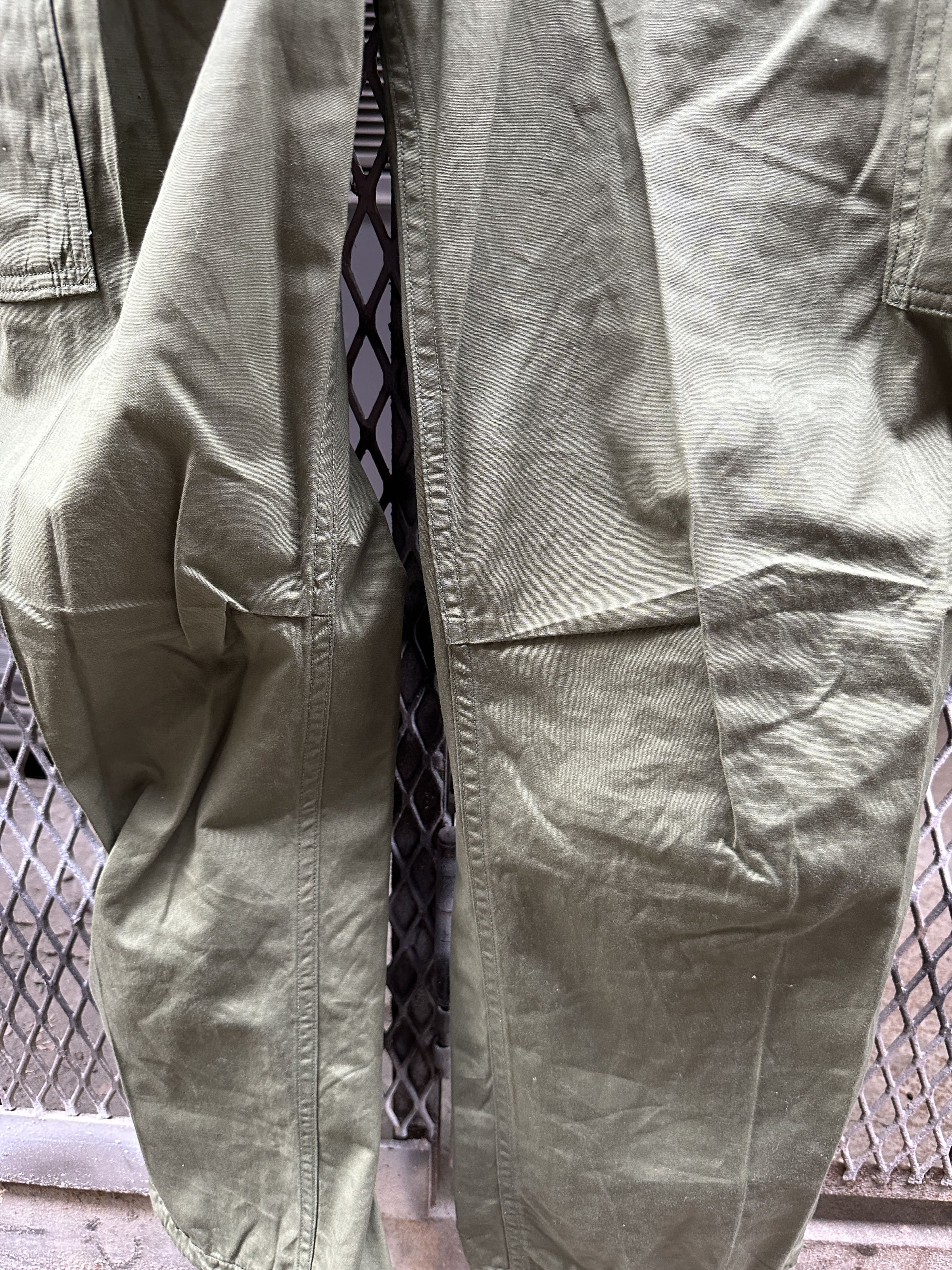 1967 U.S.Army OG-107 Cotton Poplin Jungle Fatigue Cargo Trousers